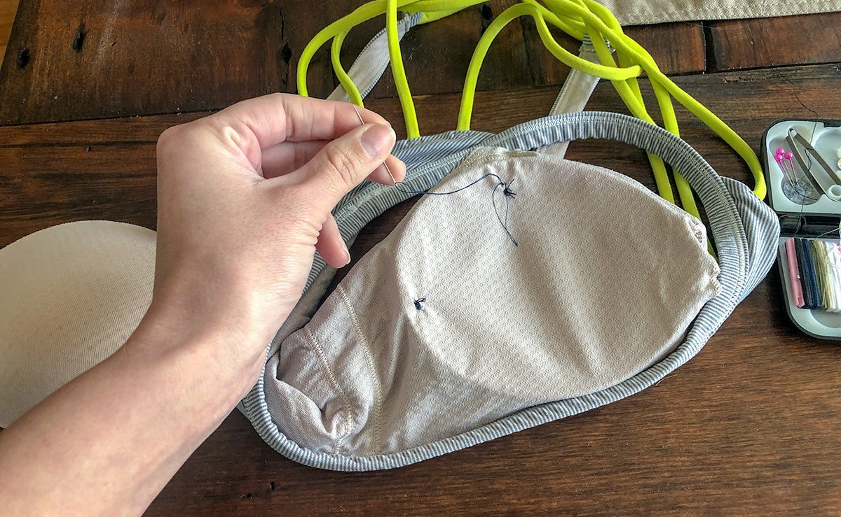How To Keep Sports Bra Pads In Place? – solowomen